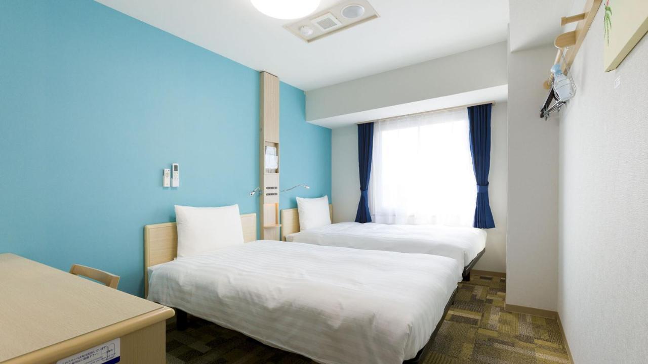 Toyoko Inn Tokyo Keio-Sen Higashi-Fuchu-Eki Kita-Guchi Buitenkant foto